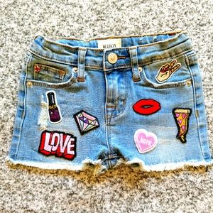 Girls cute jeans shorts. No tag never worn